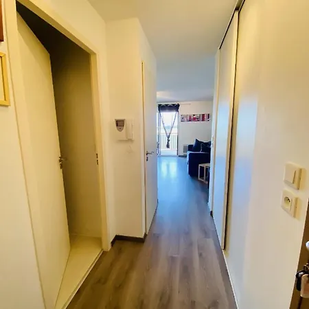 201 Antinea -041 بيسكاروس